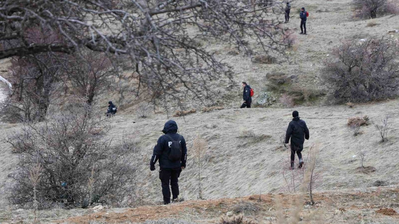 Elazığ’da 5 gündür kayıp olan yaşlı adam için 100 kişilik ekip sahada