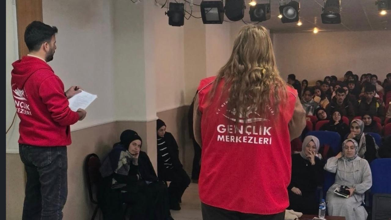 Göle Gençlik Merkezi’nden Gençlere Dijital Gelecek Çağrısı