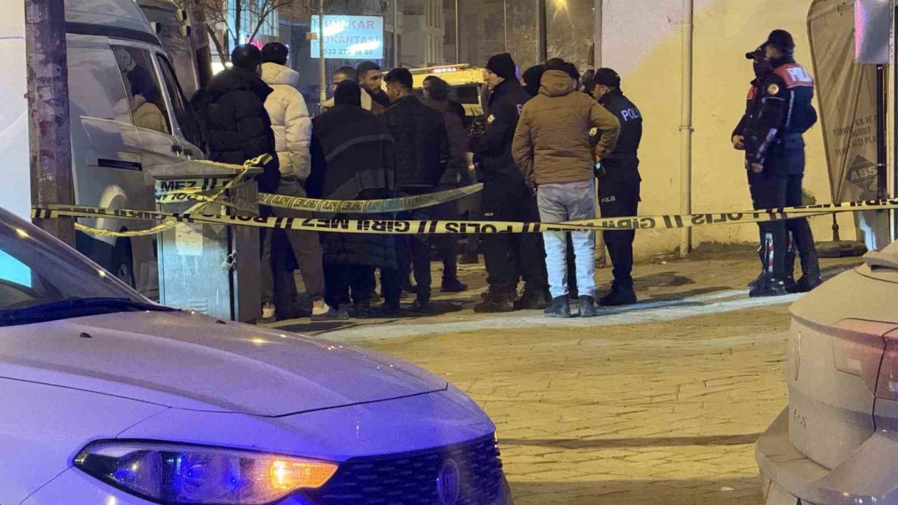 Iğdır’da iş merkezinde şüpheli ölüm