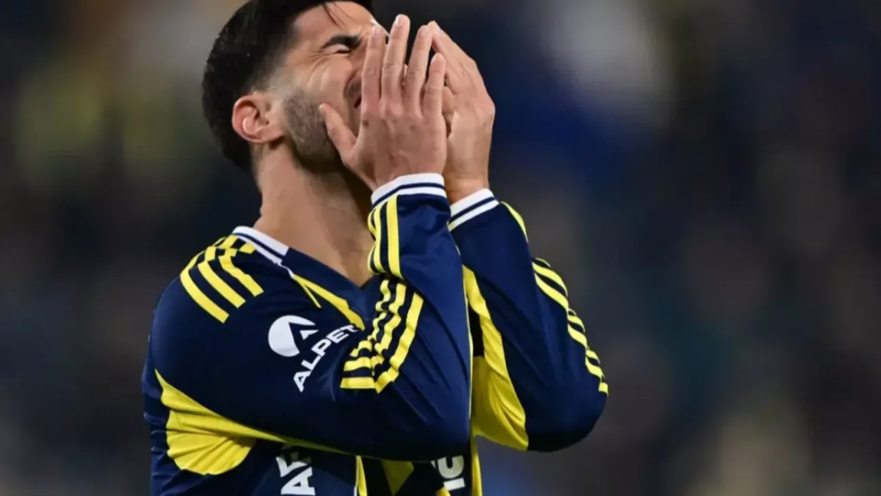 Kadıköy'de inanılmaz son! 90+5'te öne geçen Fenerbahçe, 90+11'de yıkıldı