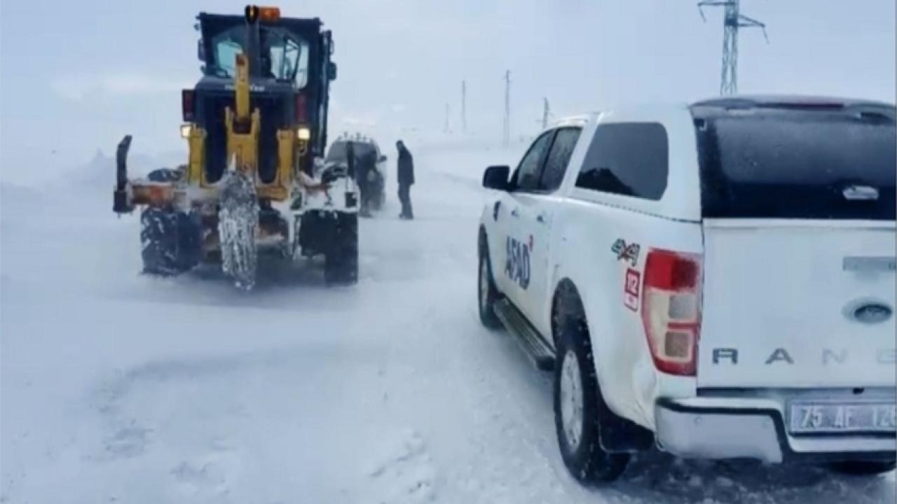 Kar ve Tipi Ardahan’da Ulaşımı Felç Etti