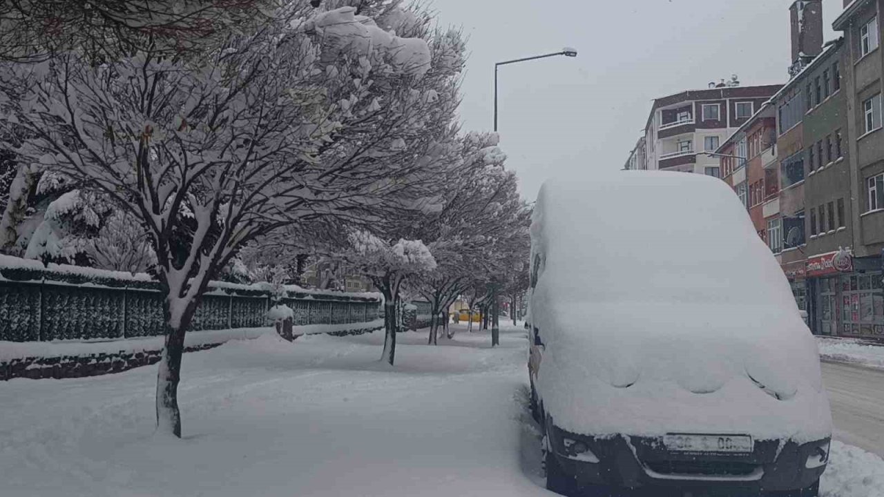 Kars’ta 212 köy yolu ulaşıma kapandı