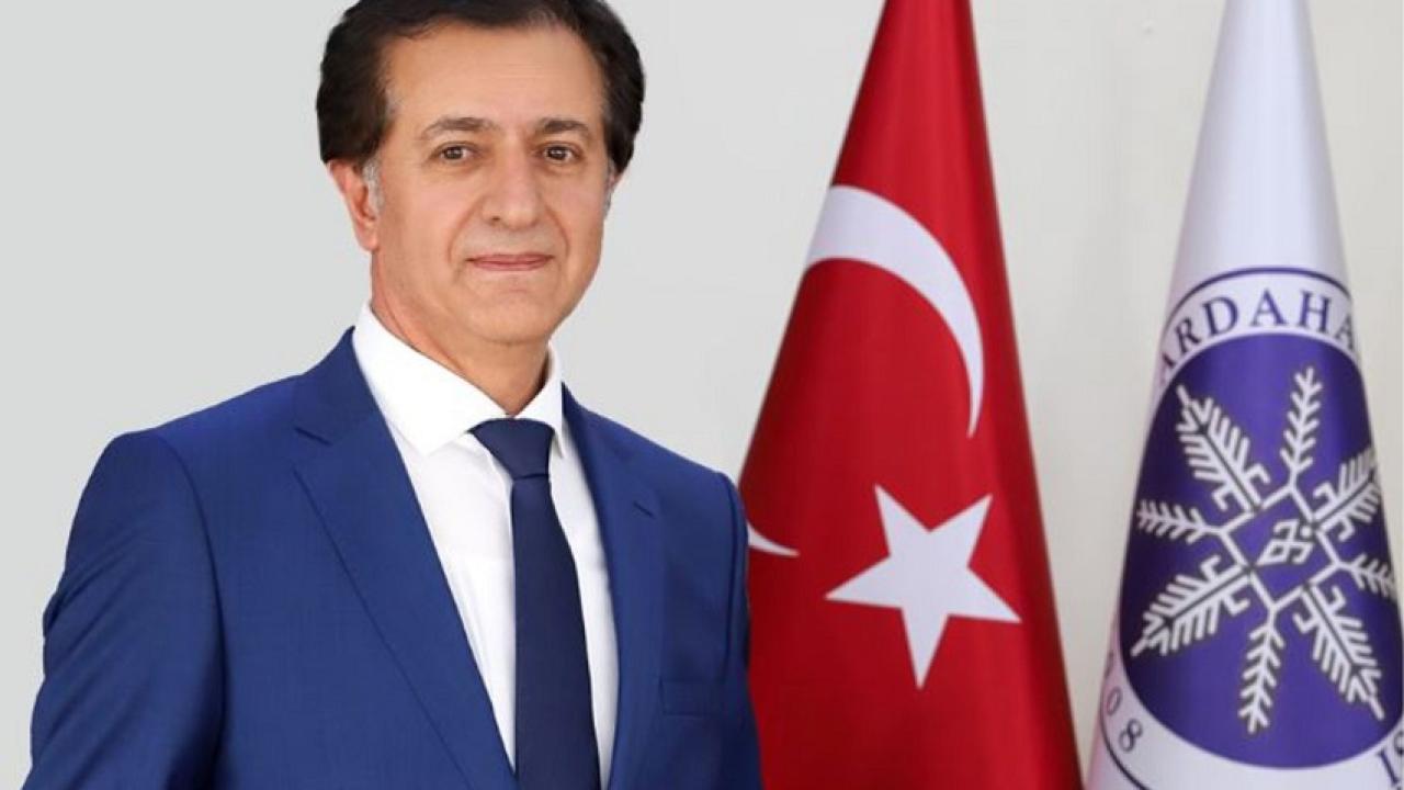 Rektör Emiroğlu’ndan yeni dönem mesajı