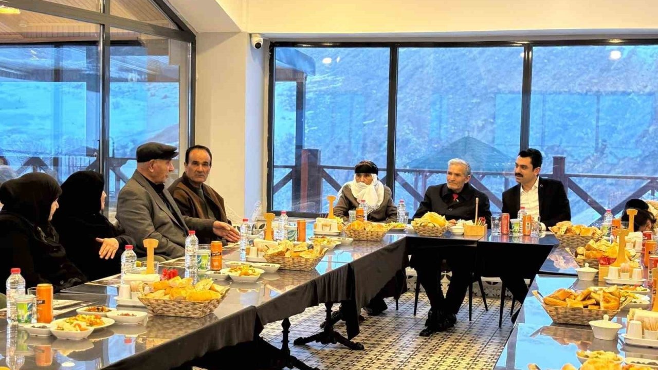 Susuz’da şehit aileleri ve gaziler onuruna iftar programı düzenlendi