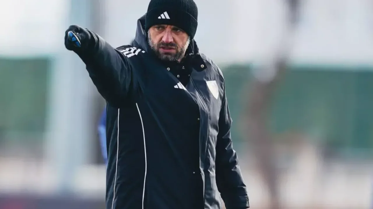 Ünlü teknik adam antrenmanlara çıkmıyor