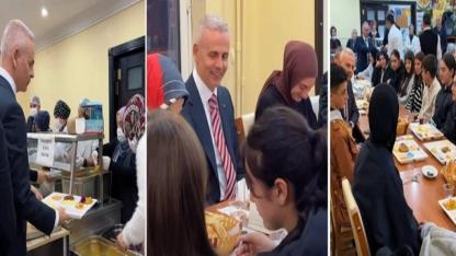 Vali Çiçekli, öğrencilerle iftar sofrasında buluştu
