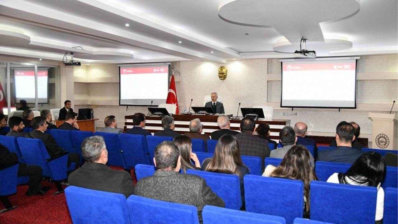 Vali, hayvancılık sektörünü masaya yatırdı