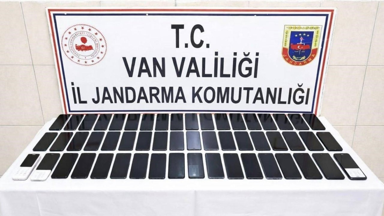 Van’da 1 milyon 750 bin TL değerinde kaçak eşya ele geçirildi