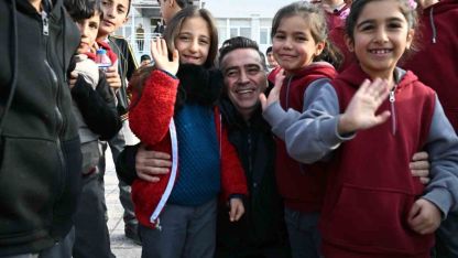 Ağrı Emniyet Müdürü Önder, öğrencilerle buluşarak polislik mesleğini tanıtıyor