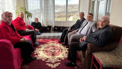 Kızılay’dan yalnız yaşayan yaşlılara bayram ziyareti