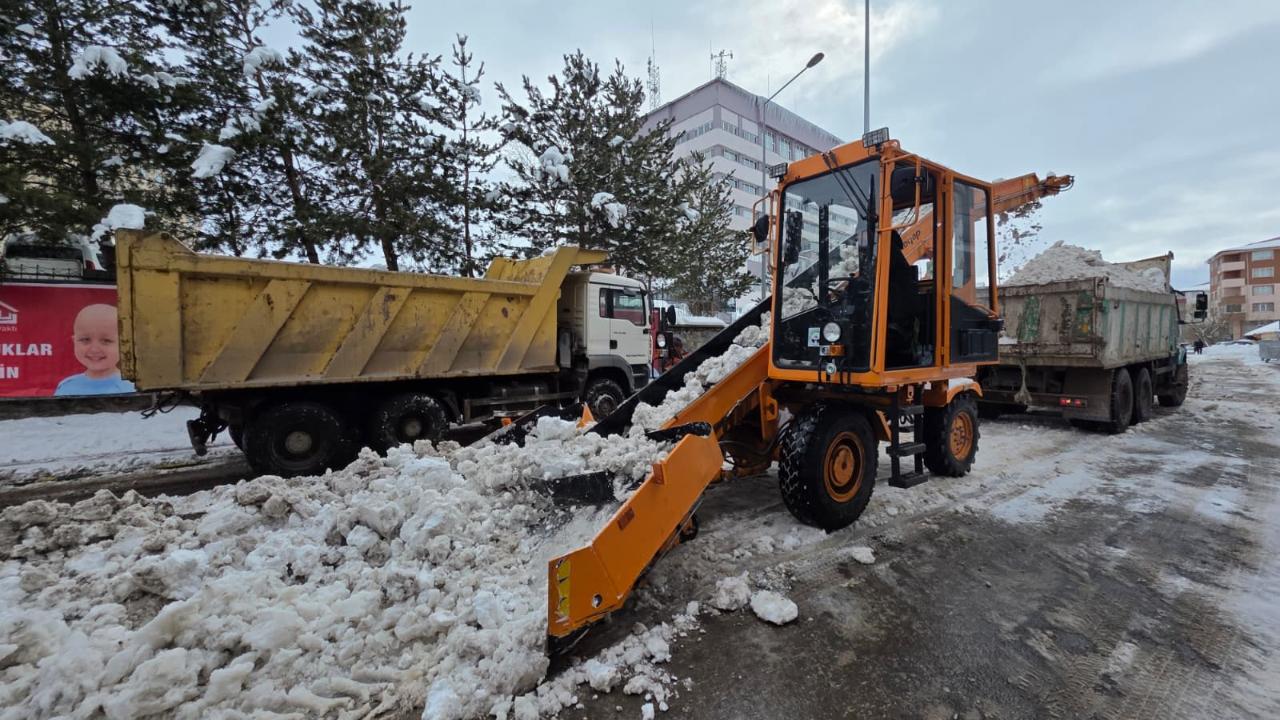 Ardahan Belediyesi’nden kar seferberliği