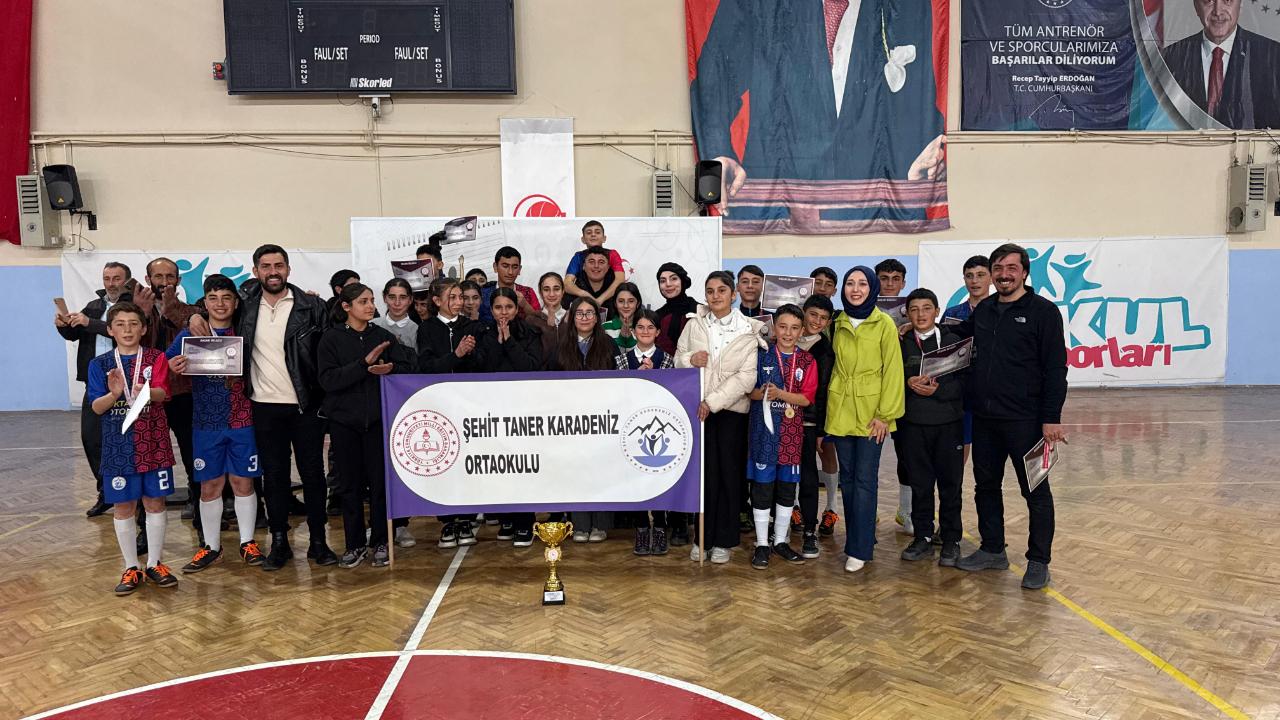 Ardahan’da futsal heyecanı: Şampiyon belli oldu