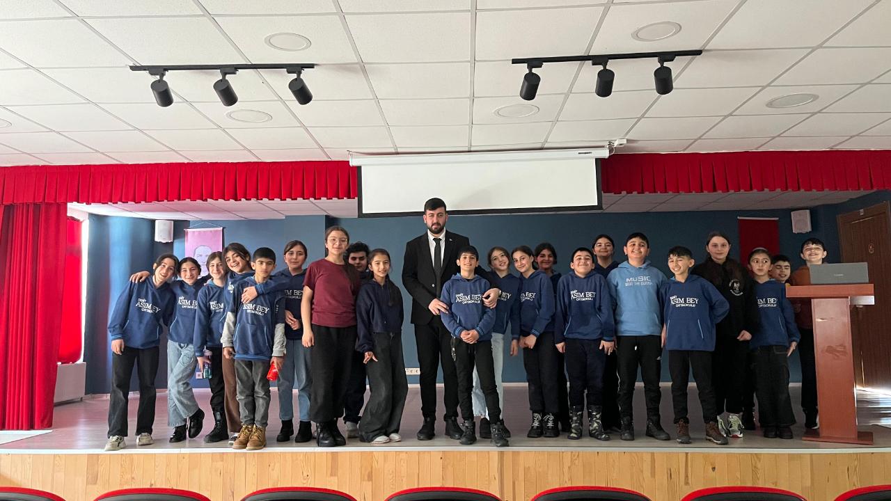 Ardahan’da Ortaokul Öğrencilerine Ramazan Konferansı