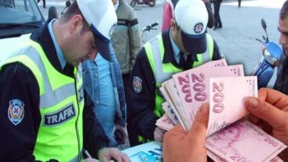 AŞOB Başkanı Özer araç sahiplerini uyardı: Plaka yenileme işini son güne bırakmayın!