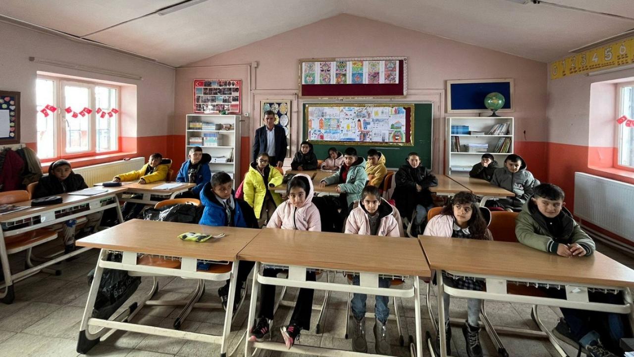 Azat Ersin Yılmaz’dan Öğrencilere Anlamlı Destek