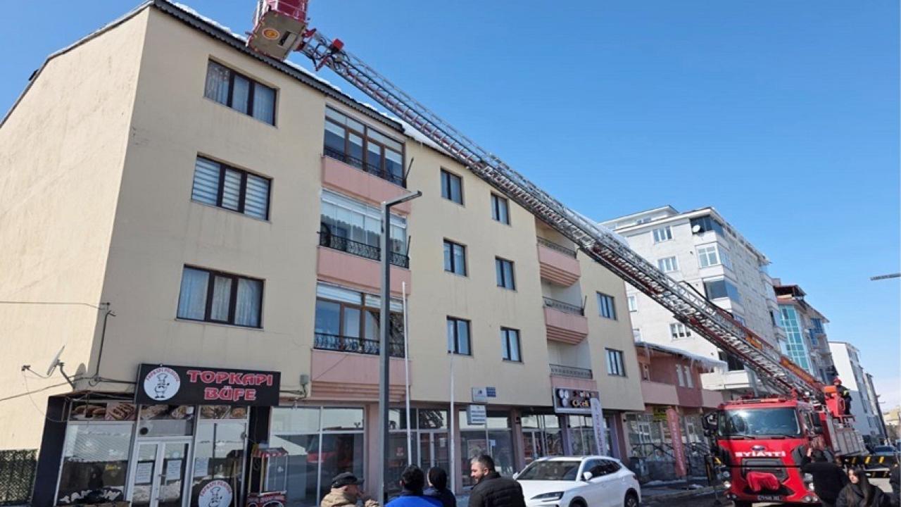 Belediye, çatılardaki tehlikeye müdahale etti