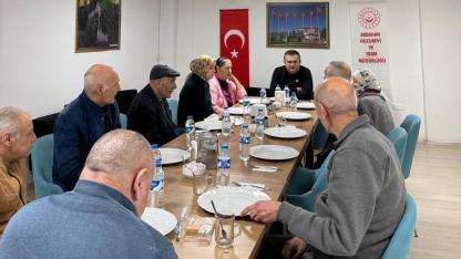 Çetinkaya’dan Huzurevi Sakinlerine Anlamlı Sahur Ziyareti