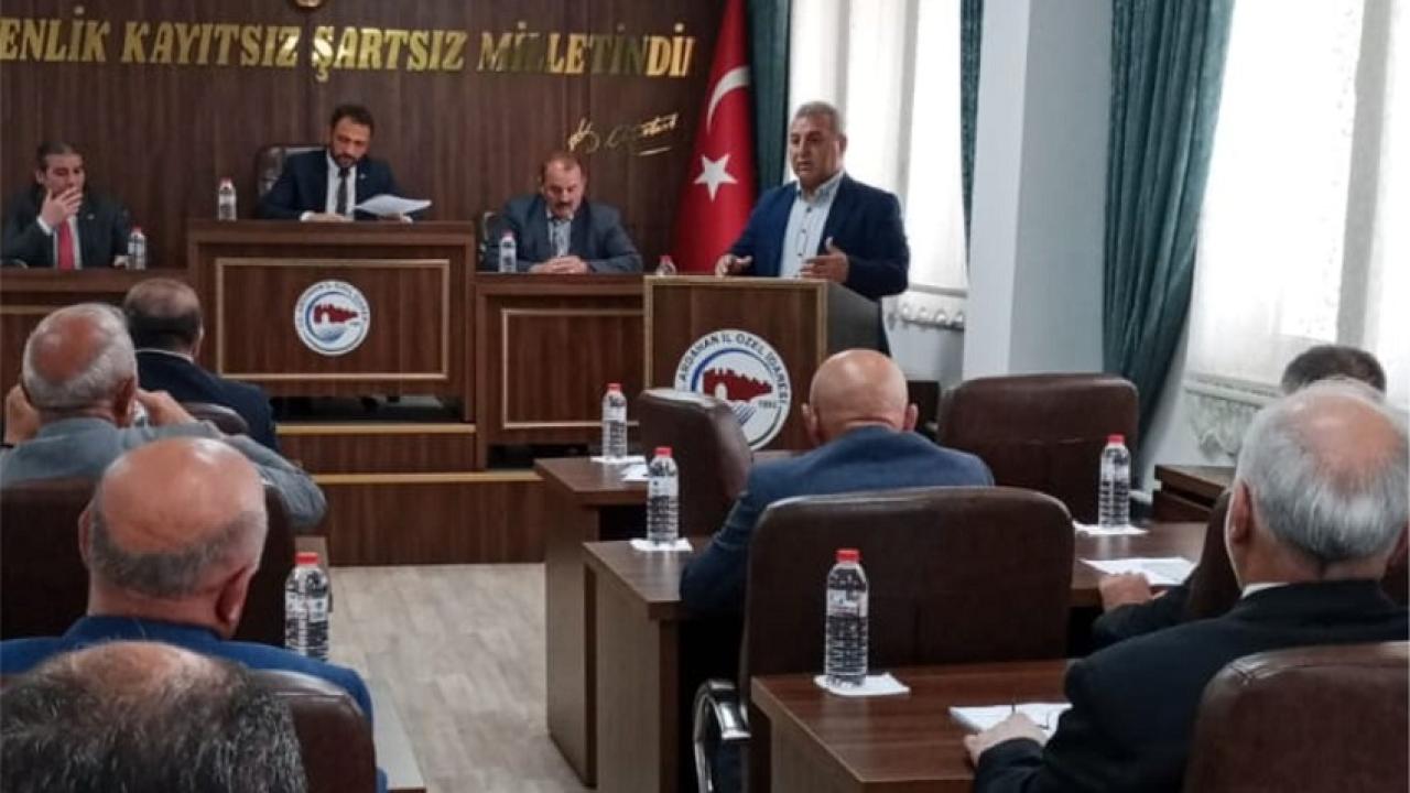 CHP’li Encümenden Kaçak Yapı Uyarısı: Birbirinizi Şikâyet Etmeyin Cezalar Ağır!