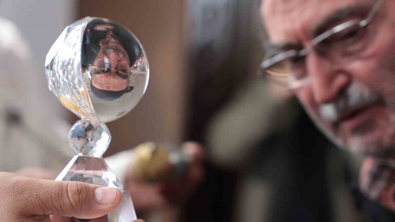 Elazığ’da Sakal-ı Şerif ve Hırka-i Şerif ziyarete açıldı