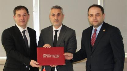 Hanak Gençlik Merkezi için imzalar atıldı