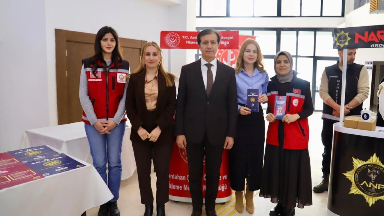 Kadınların kariyer yolculuğu Ardahan’da konuşuldu