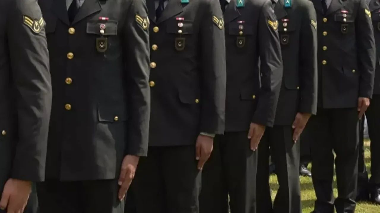 Kara Kuvvetleri'ne FETÖ operasyonu! Çok sayıda asker gözaltına alındı