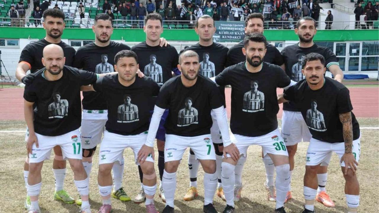 Kars 36 Sporlu futbolcuya duygusal veda