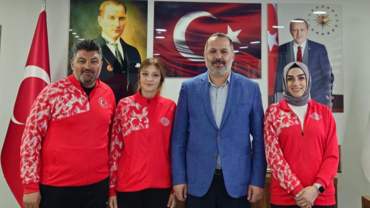 Milli Sporculardan Başkan Aydın'a ziyaret