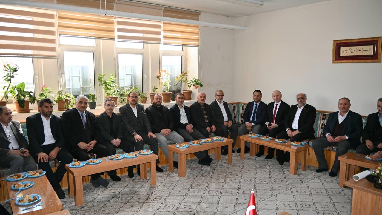 Müftü Karadeniz personelle bayramlaştı