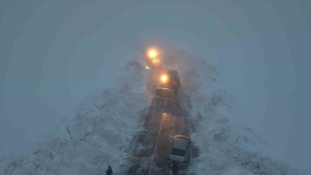 Muş’ta bahar ayında kar ulaşımı olumsuz etkiledi