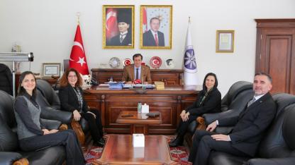 Rektör Emiroğlu’na anlamlı ziyaret