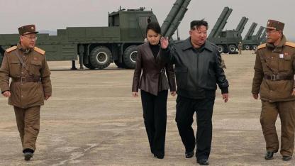 Savaş devam ederken Kim ve halefinden tarihi mesaj