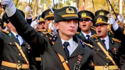 TSK'dan ihraç edilen Teğmen Ebru Eroğlu'nun iade davasında karar çıktı