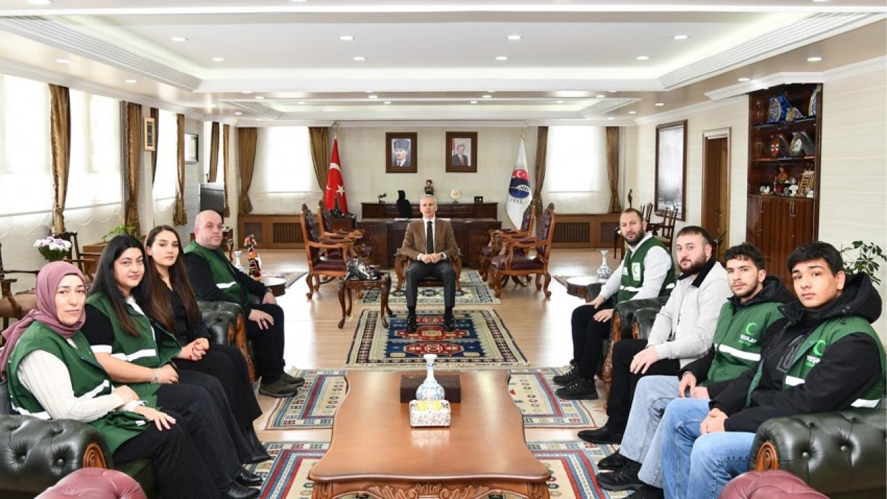 Vali Çiçekli, “Yeşilay Haftasını” kutladı