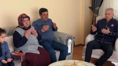 Vali, şehit ailelerinin bayramını kutladı