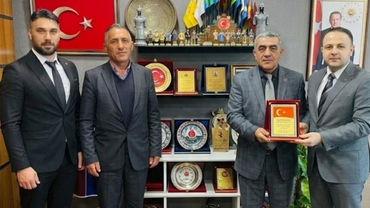 Vekil Koç, muhtarları gazi mecliste ağırladı