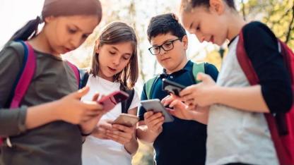 15 yaş altına sosyal medya yasağı getiren kanun teklifi Meclis'ten geçti