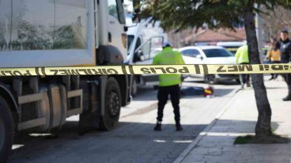 Çöp kamyonunun çarptığı yaşlı kadın hayatını kaybetti