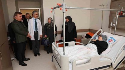 Vali Aydoğdu, hastaların durumu hakkında bilgi aldı