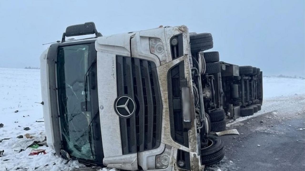 Ardahan-Kars Karayolunda Korkutan Kaza!