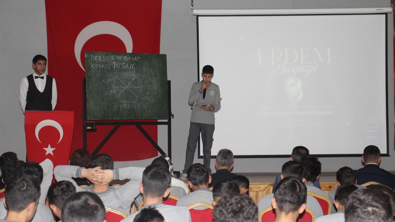 Ardahan’da Edebiyat dolu anma günü