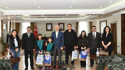 Ardahan’da kitap sevgisi ödülle taçlandı