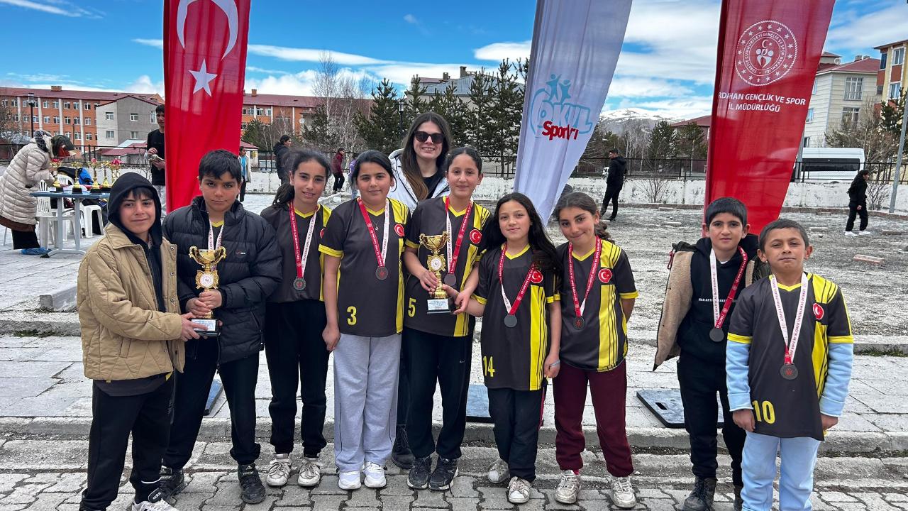 Ardahan’da okul sporları heyecanı sona erdi