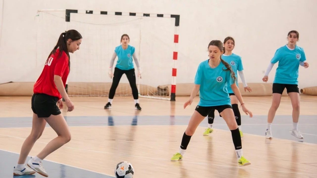Bahar Şenlikleri futsal müsabakasıyla başladı
