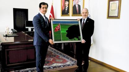 Büyükelçi Akıncı’dan Rektör Emiroğlu’na ziyaret