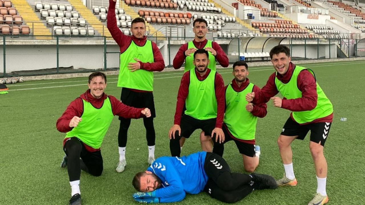 “Deplasman Fatihi” Serhat Ardahanspor Doğubayazıt maçı hazırlıklarına hız verdi