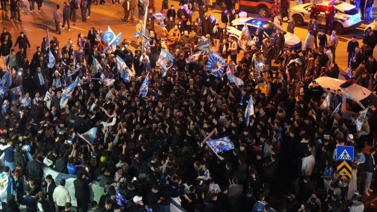 Erzurum’da Süper Lig coşkusu caddelere sığmadı