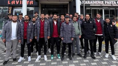 Futbolcular Sokağa İndi: Destek İstedi!