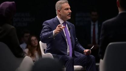 Gençlerden Hakan Fidan'ı terleten soru: Buna cevap veremeyeceğim!