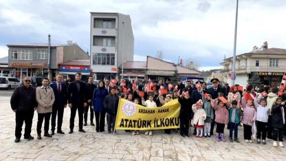 Hanak’ta 23 Nisan Töreni